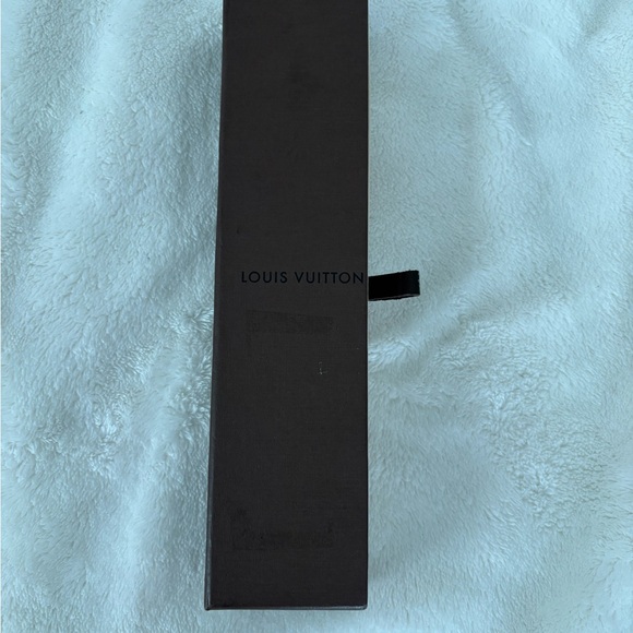 Sold - Picture 3 of 3